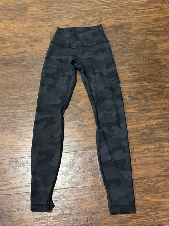 lululemon athletica Pants - lululemon athletica Women's Black Camouflage Leggings Size 4
